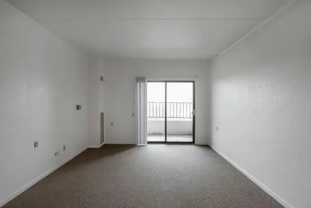 $910 | 180 Colony Drive South, Saginaw, MI 48638