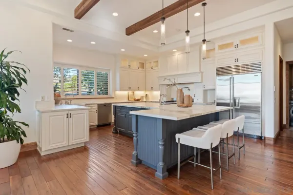 $8,699,000 | 8080 La Jolla Scenic Drive North, La Jolla, CA 92037