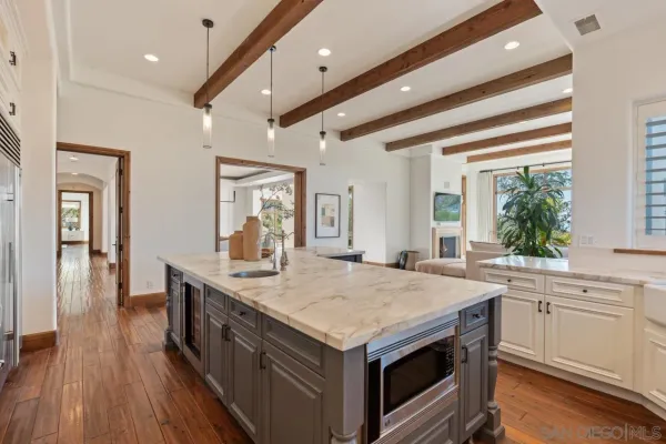 $8,699,000 | 8080 La Jolla Scenic Drive North, La Jolla, CA 92037