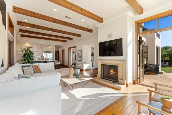 $8,699,000 | 8080 La Jolla Scenic Drive North, La Jolla, CA 92037