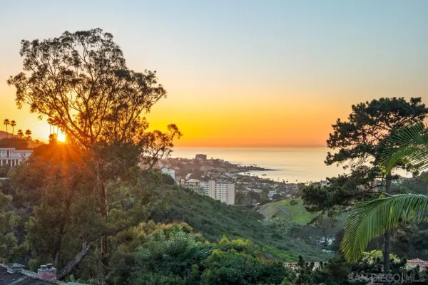 $8,699,000 | 8080 La Jolla Scenic Drive North, La Jolla, CA 92037
