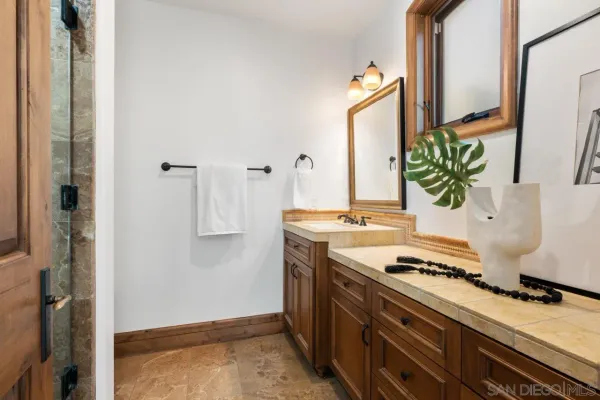 $8,699,000 | 8080 La Jolla Scenic Drive North, La Jolla, CA 92037