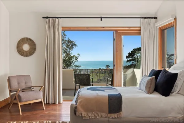 $8,699,000 | 8080 La Jolla Scenic Drive North, La Jolla, CA 92037