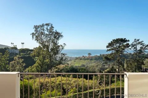 $8,995,000 | 8080 La Jolla Scenic Drive North, La Jolla, CA 92037
