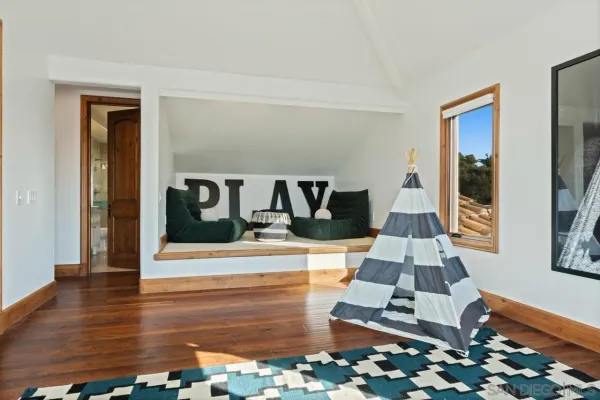 $8,699,000 | 8080 La Jolla Scenic Drive North, La Jolla, CA 92037