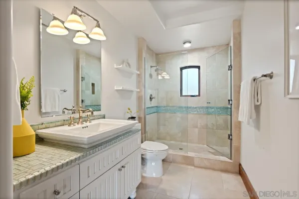 $8,699,000 | 8080 La Jolla Scenic Drive North, La Jolla, CA 92037