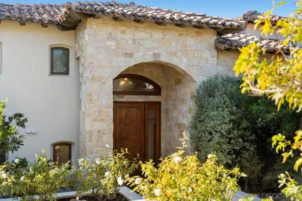 $8,699,000 | 8080 La Jolla Scenic Drive North, La Jolla, CA 92037