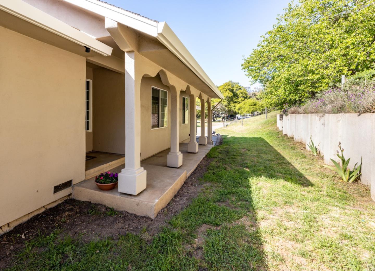 18062 Pesante Road Salinas, CA 93907 - Photo 17 of 44 Gallery Image 17
