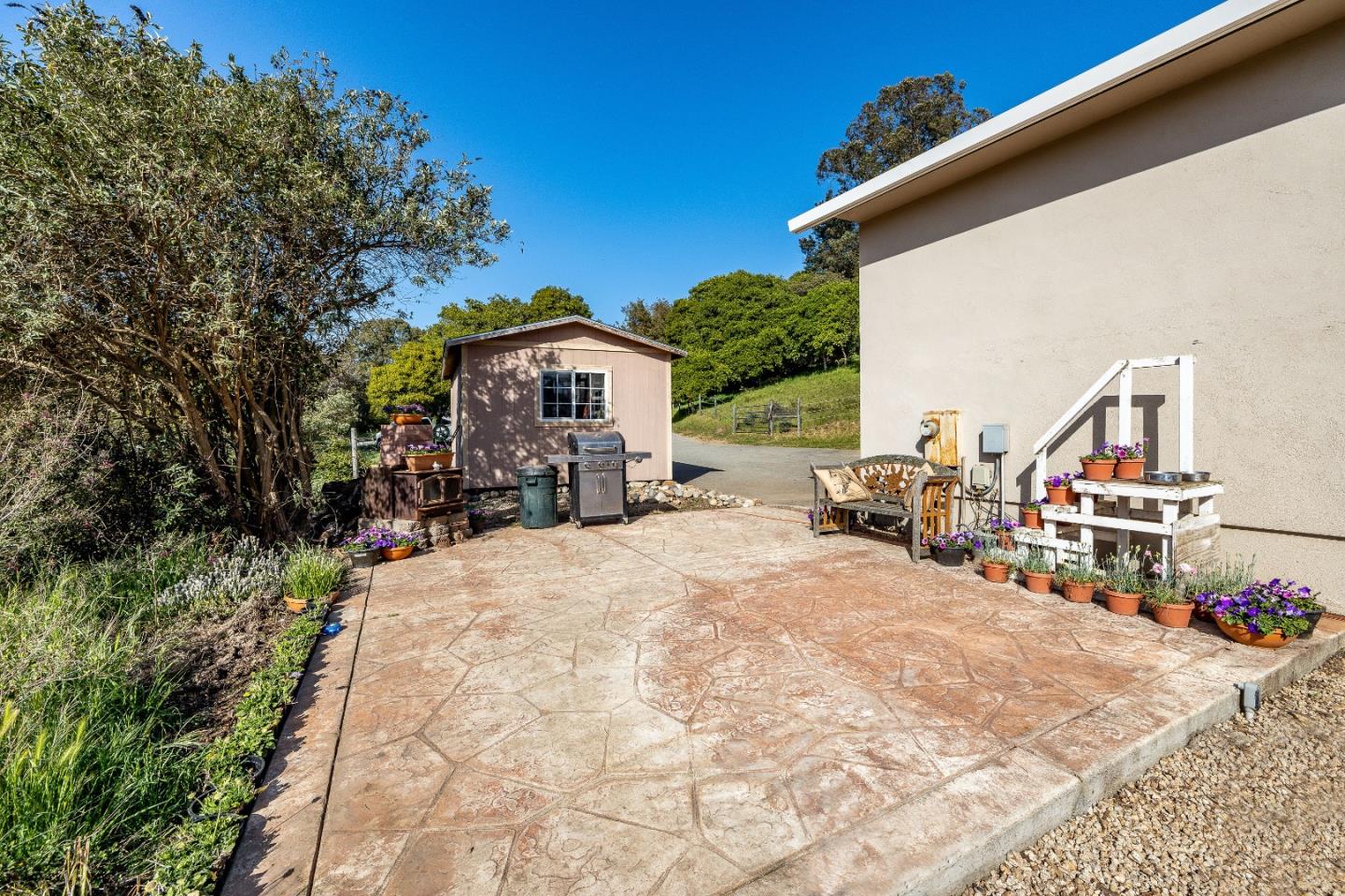18062 Pesante Road Salinas, CA 93907 - Photo 18 of 44 Gallery Image 18
