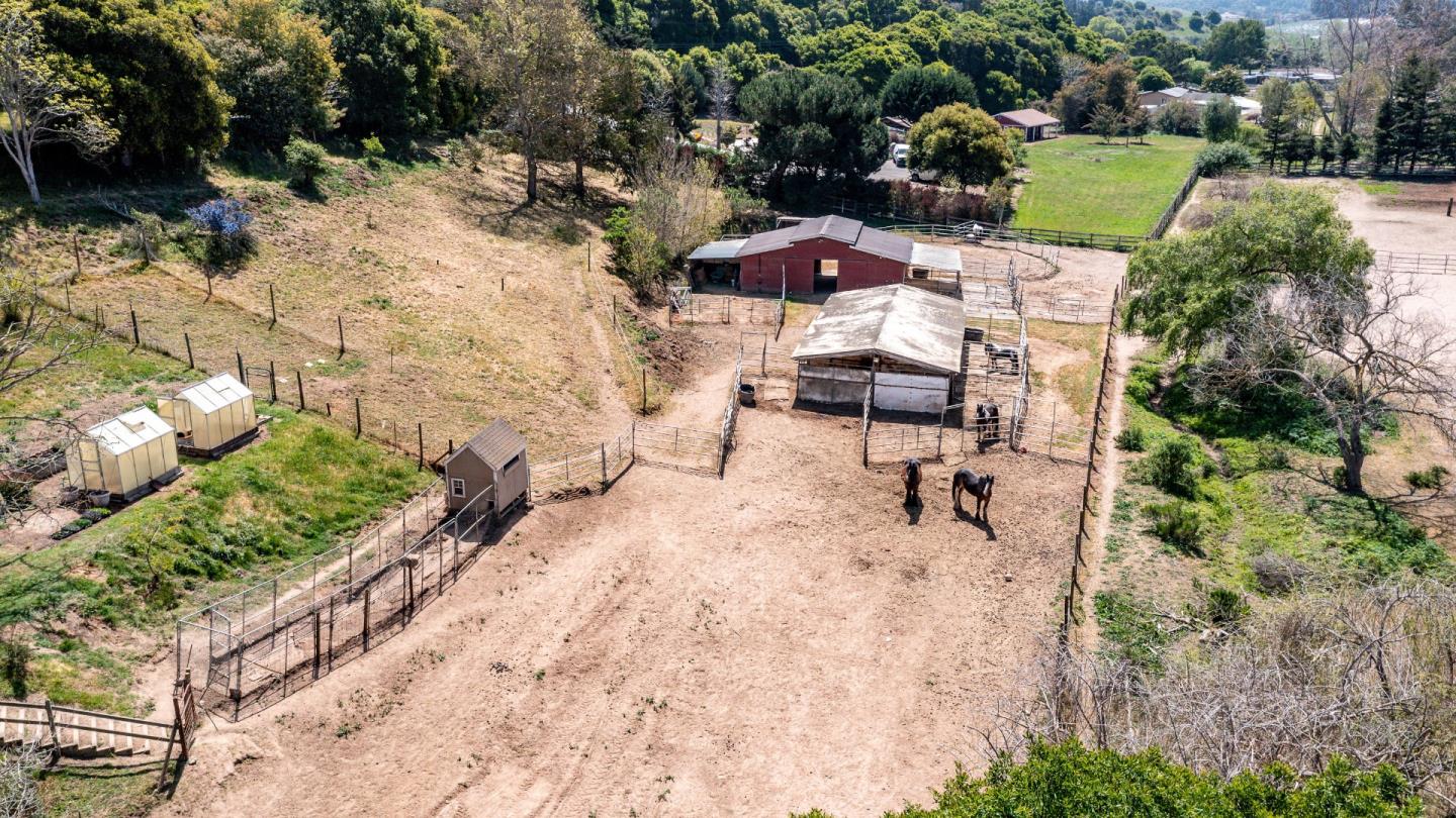 18062 Pesante Road Salinas, CA 93907 - Photo 35 of 44 Gallery Image 35