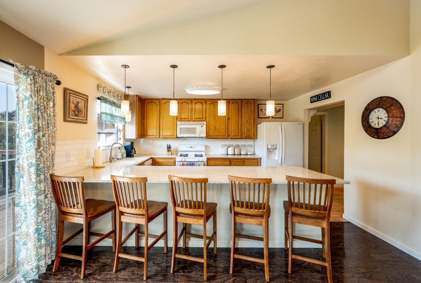 18062 Pesante Road Salinas, CA 93907 - Photo 8 of 44 Gallery Image 8