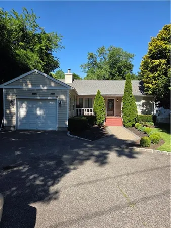 $789,000 | 2465 New York Avenue, Long Island, NY 11747