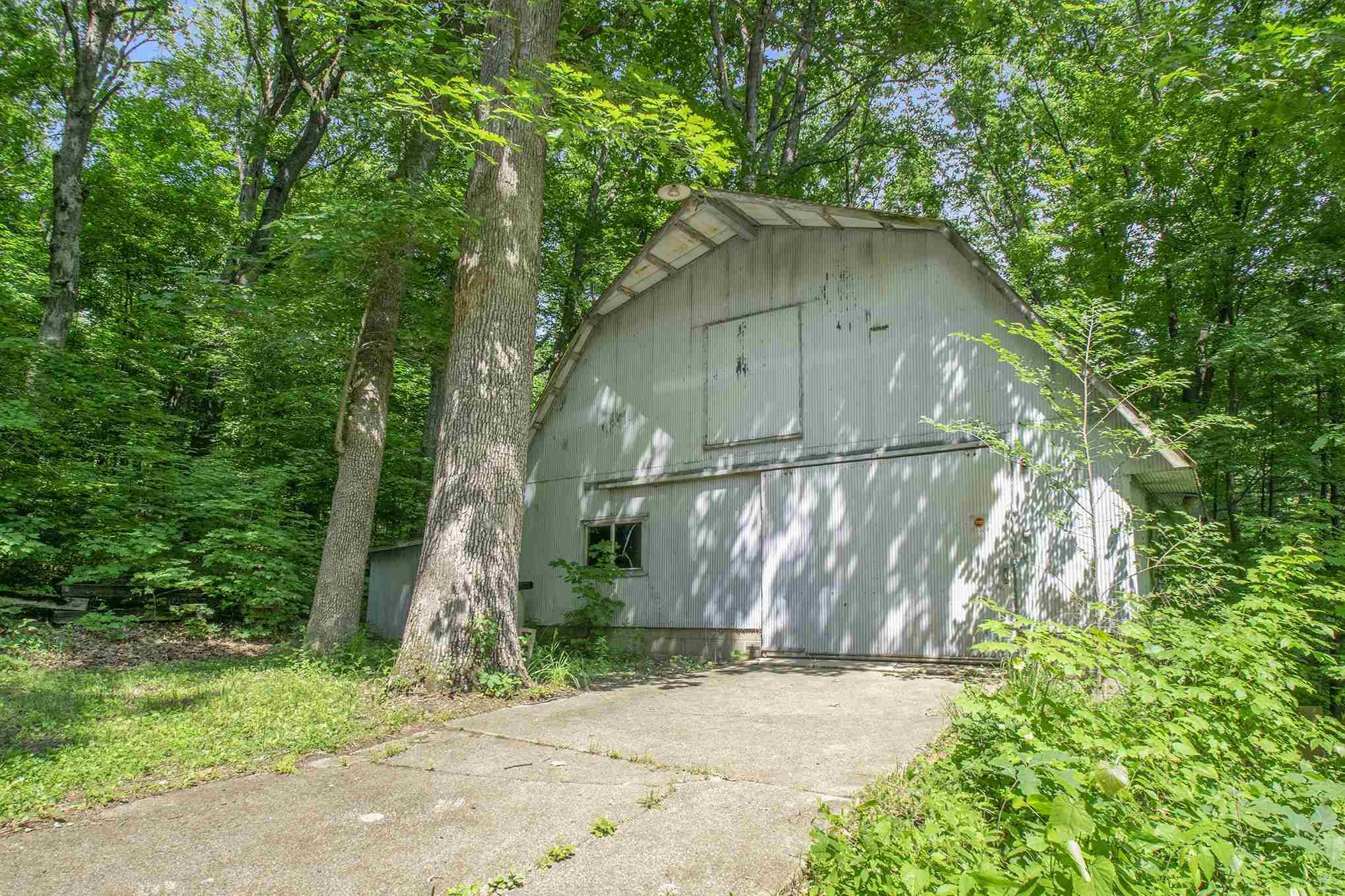 62650 Oak Road South Bend, IN 46614 - Photo 4 of 36 Gallery Image 4