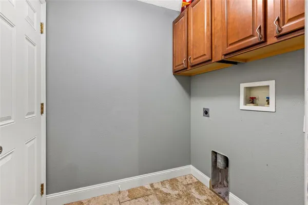 $2,300 | 12026 Cedarfield Drive, Riverview, FL 33579