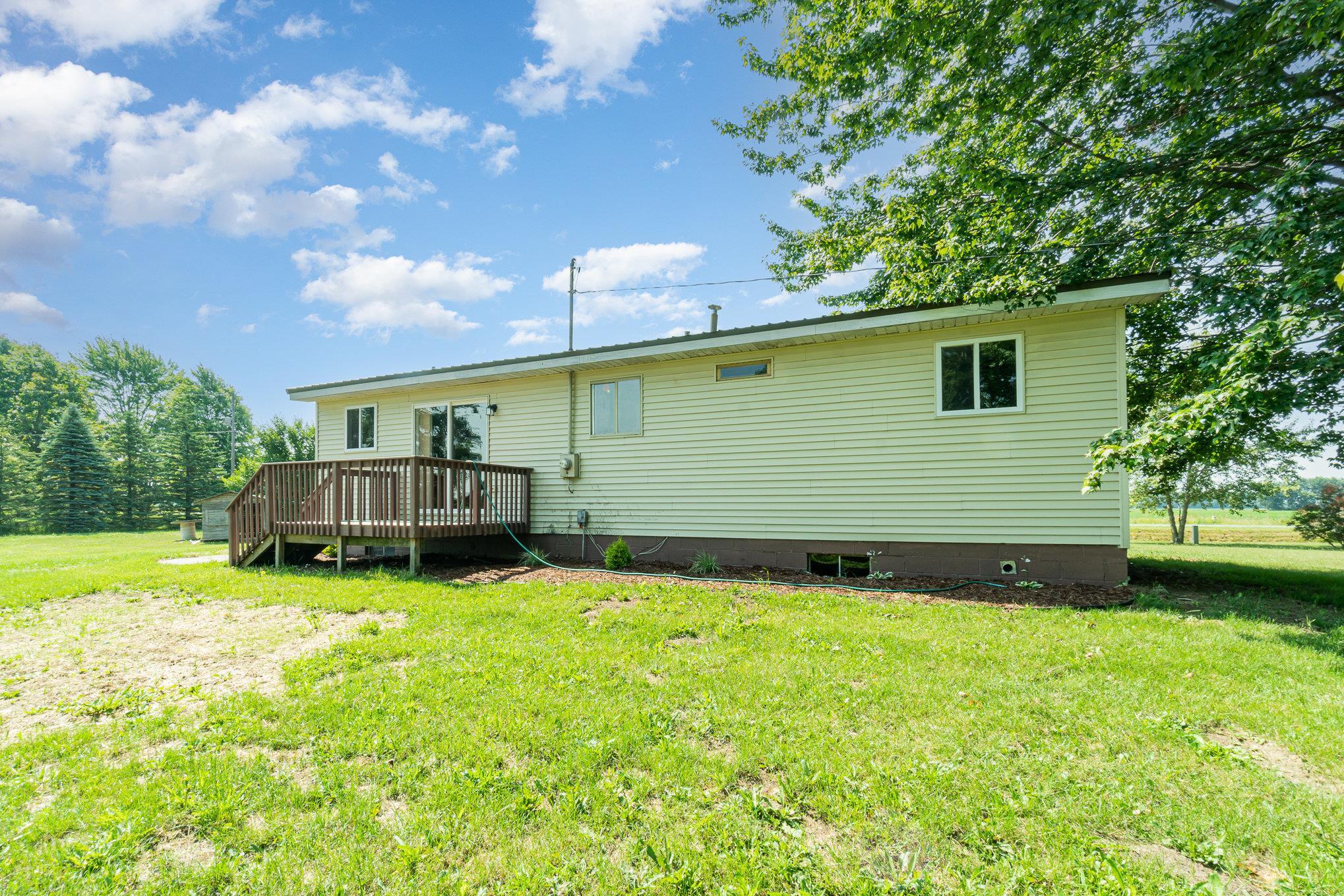 10955 East Coleman Road Coleman, MI 48618 - Photo 26 of 29 1913019-27.JPG