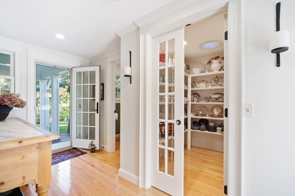33 Allen Road Longmeadow, MA 01106 - Photo 9 of 40 Gallery Image 9