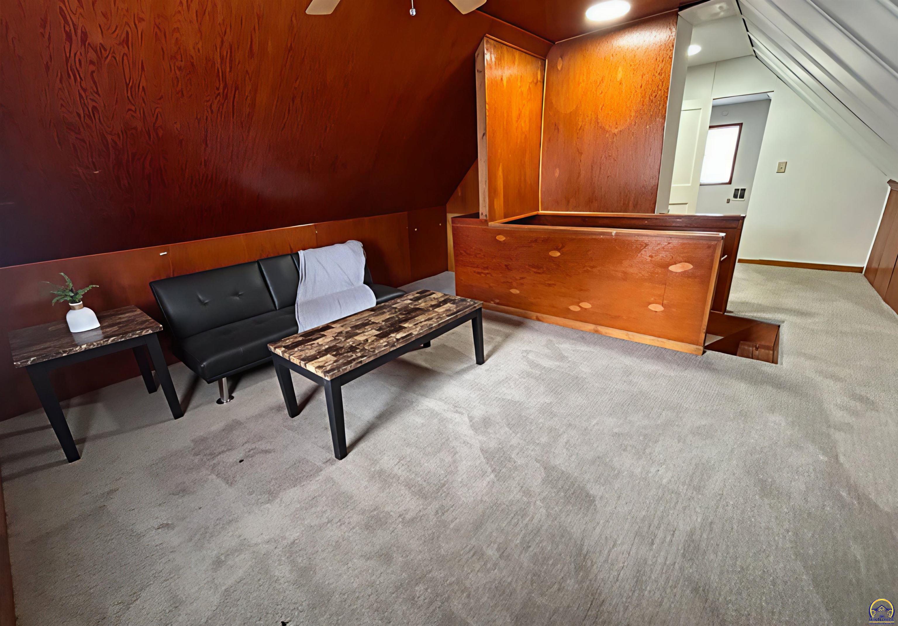 3720 Southwest 9th Street Topeka, KS 66606 - Photo 17 of 25