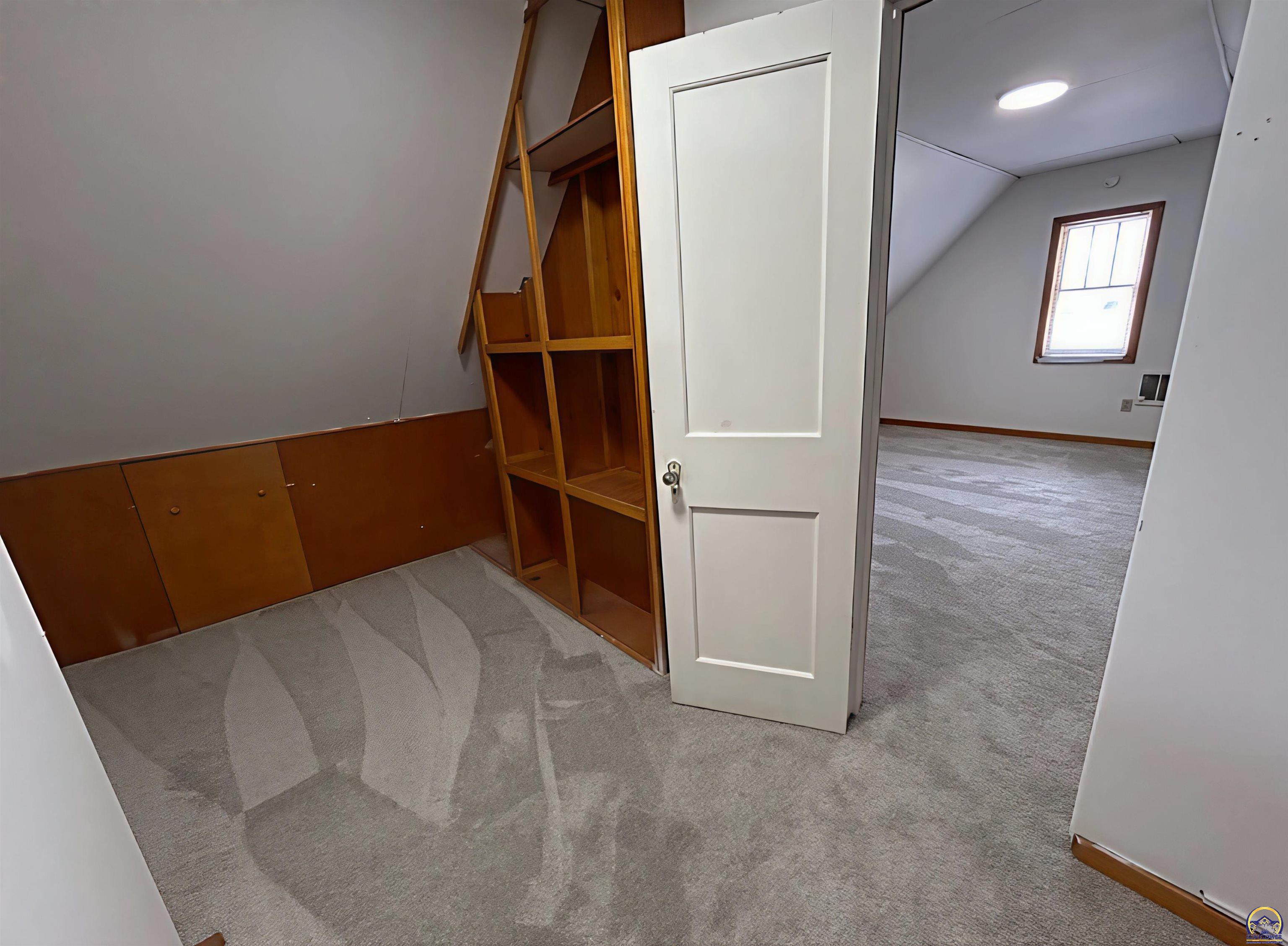 3720 Southwest 9th Street Topeka, KS 66606 - Photo 21 of 25