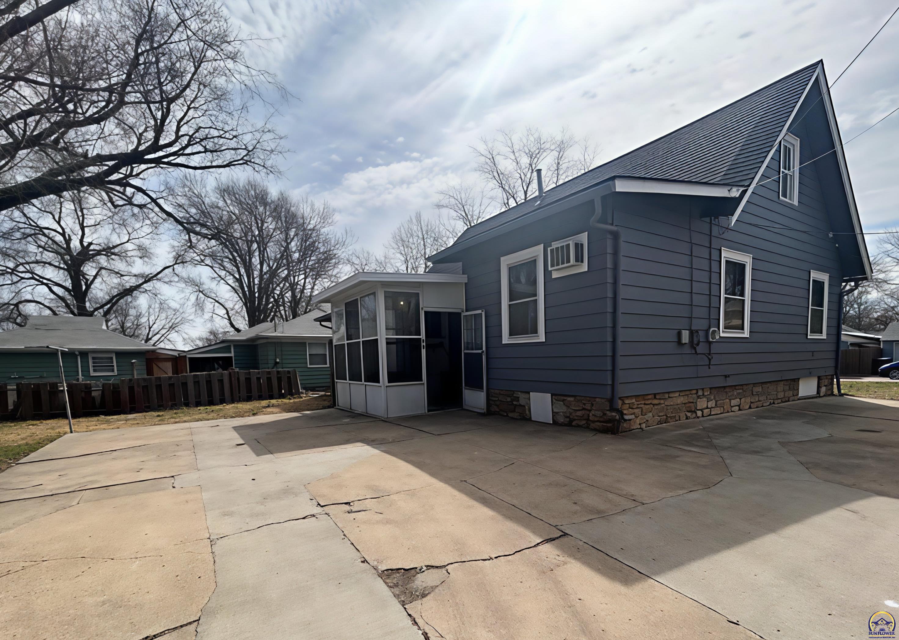 3720 Southwest 9th Street Topeka, KS 66606 - Photo 24 of 25