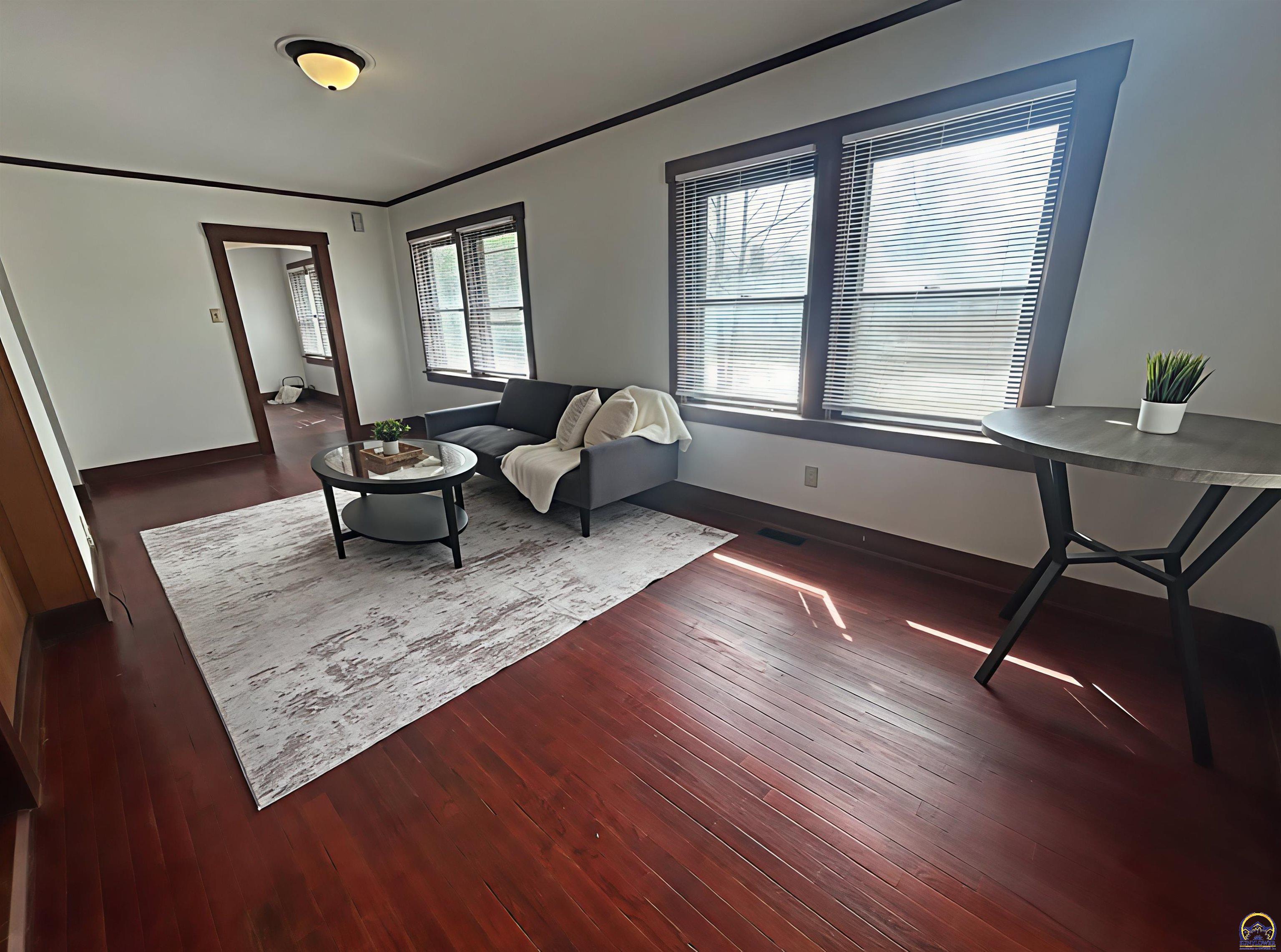 3720 Southwest 9th Street Topeka, KS 66606 - Photo 4 of 25