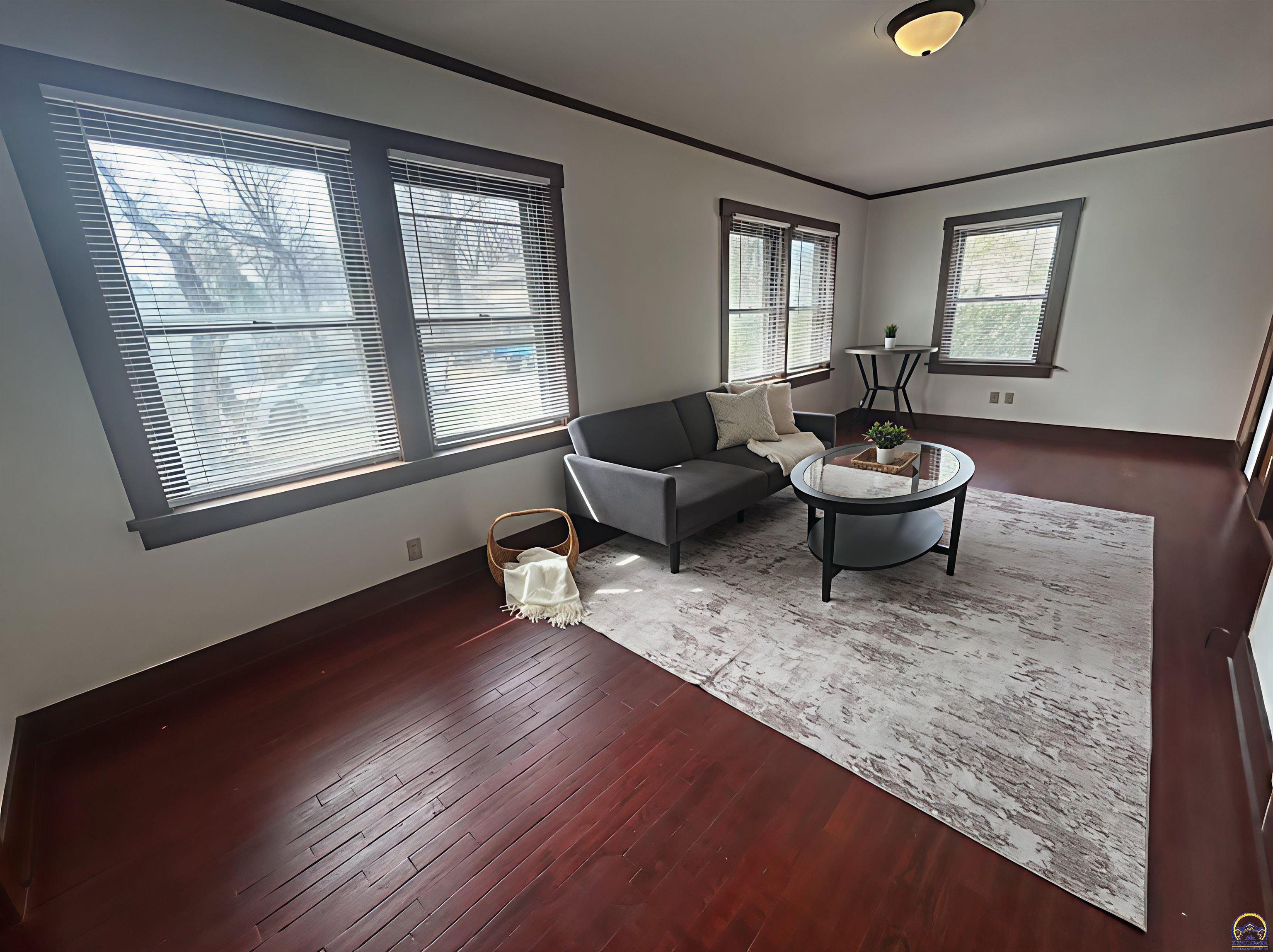 3720 Southwest 9th Street Topeka, KS 66606 - Photo 5 of 25