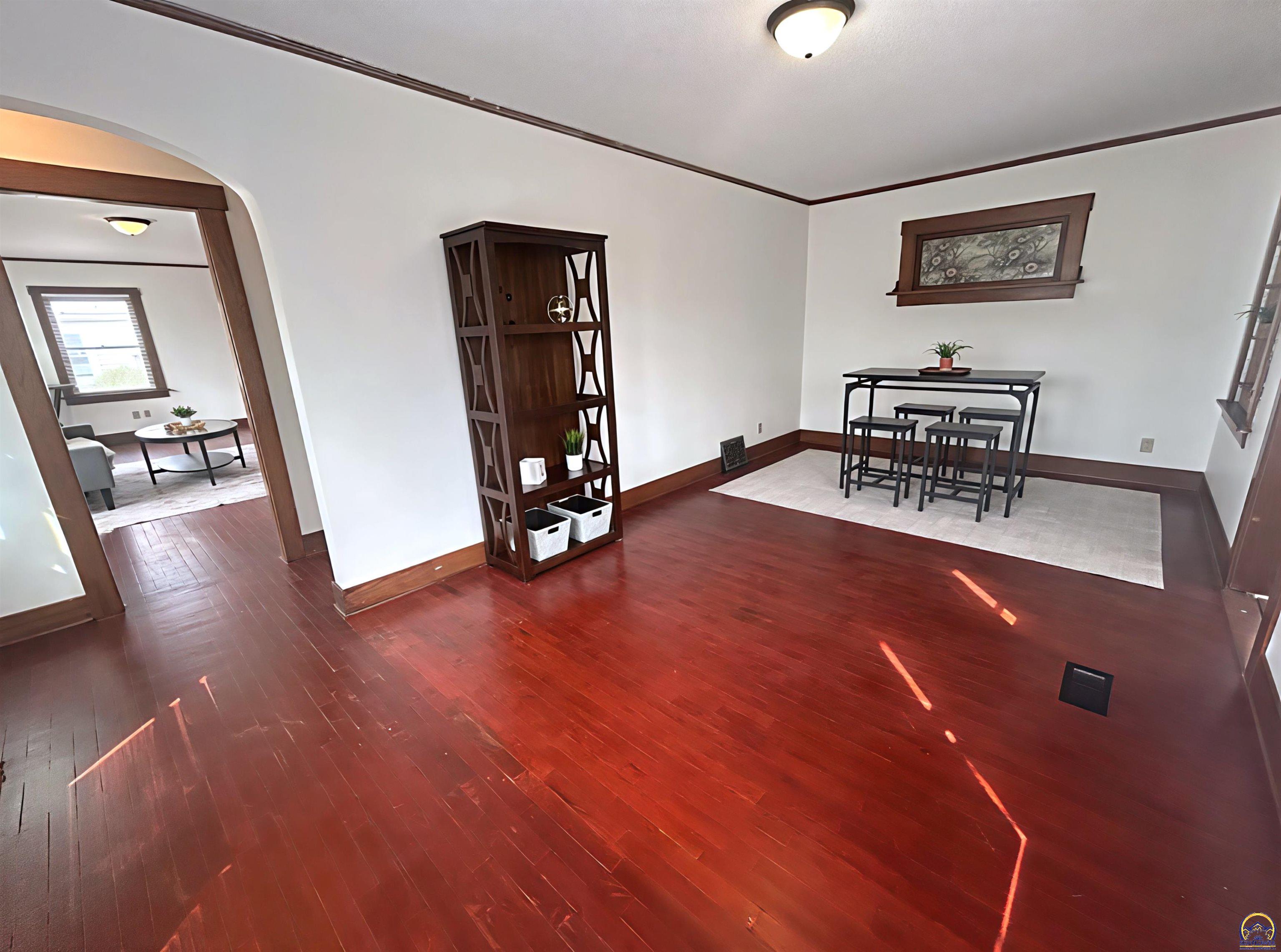 3720 Southwest 9th Street Topeka, KS 66606 - Photo 9 of 25