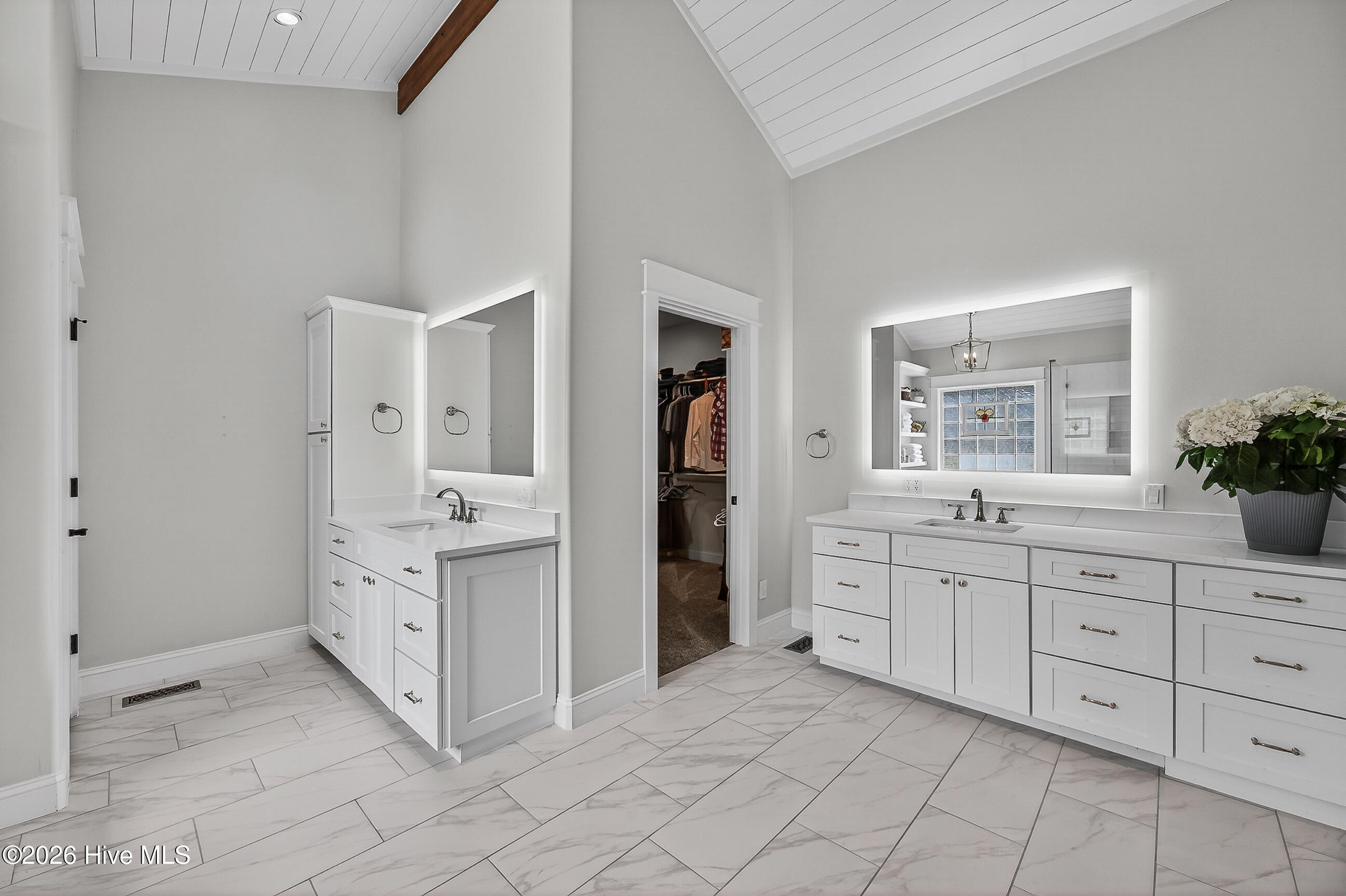 635 Richlands Loop Road Richlands, NC 28574 - Photo 26 of 72 Primary Bath
