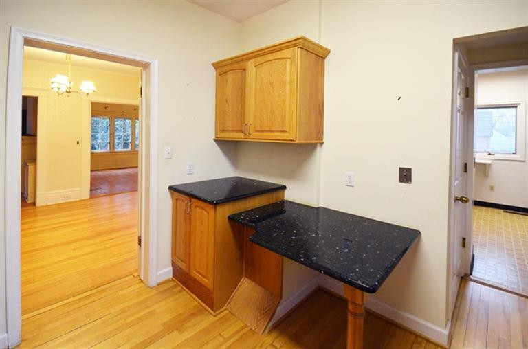 1056 Ferdon Road Ann Arbor, MI 48104 - Photo 5 of 34 Photo 5