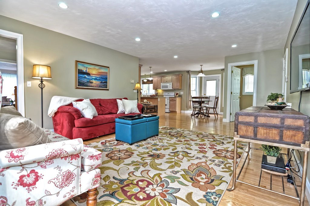 36 Proctor Road Townsend, MA 01469 - Photo 16 of 29 a living room with furniture
