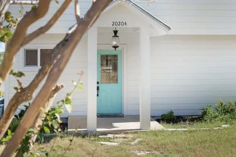a view of an entryway of the house