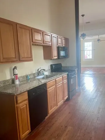 $1,600 | 2501 Burgundy Street, New Orleans, LA 70117