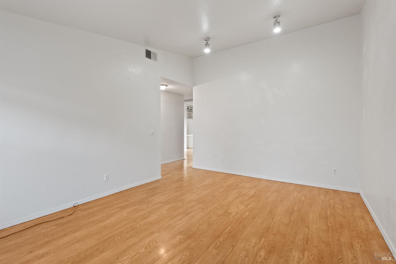 2314 Gads Hill Court Santa Rosa, CA 95401 - Photo 12 of 37 Living room