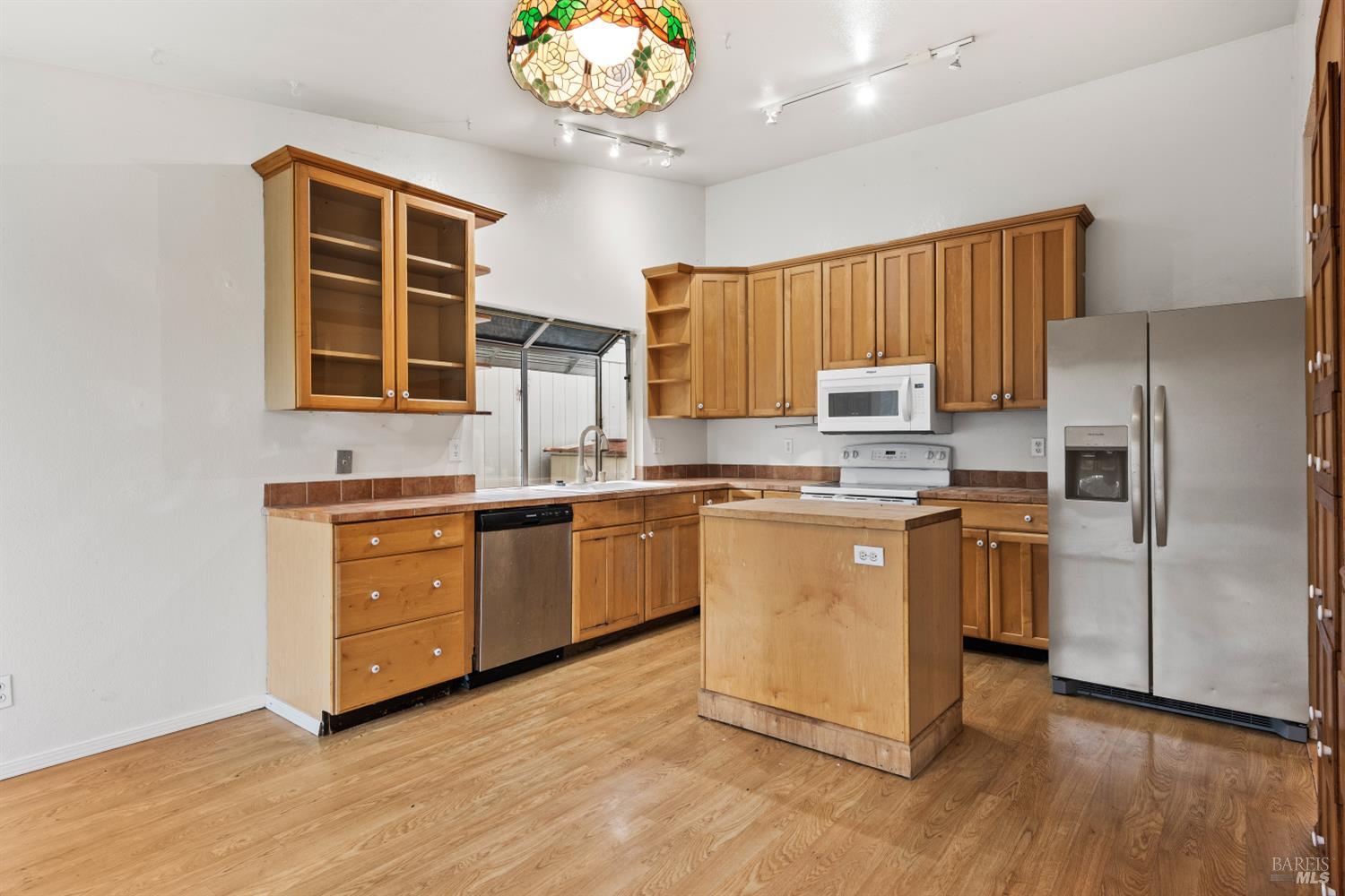 2314 Gads Hill Court Santa Rosa, CA 95401 - Photo 14 of 37 Kitchen with eating area