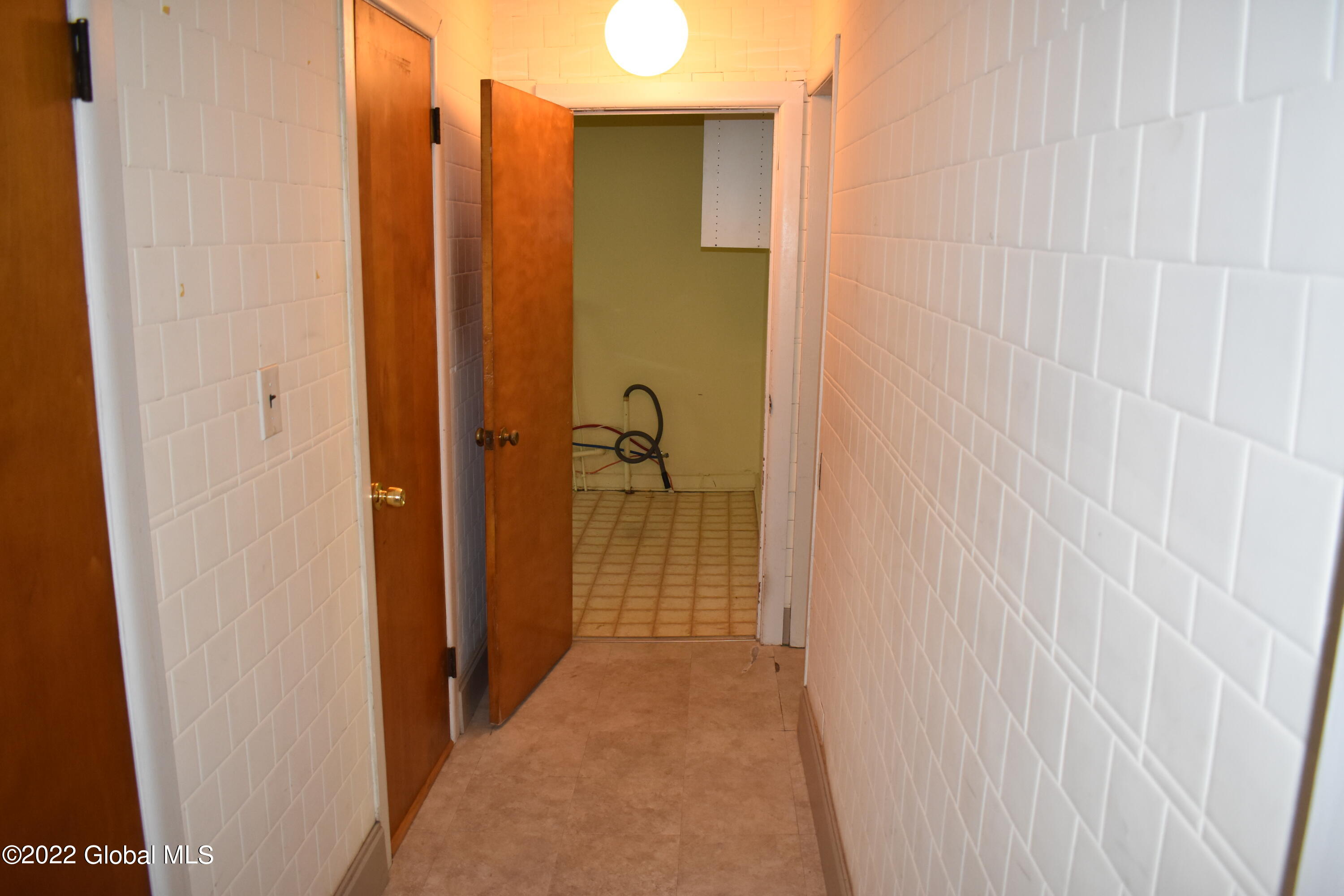 542 Loudon Road Colonie, NY 12211 - Photo 23 of 76 DSC_0112