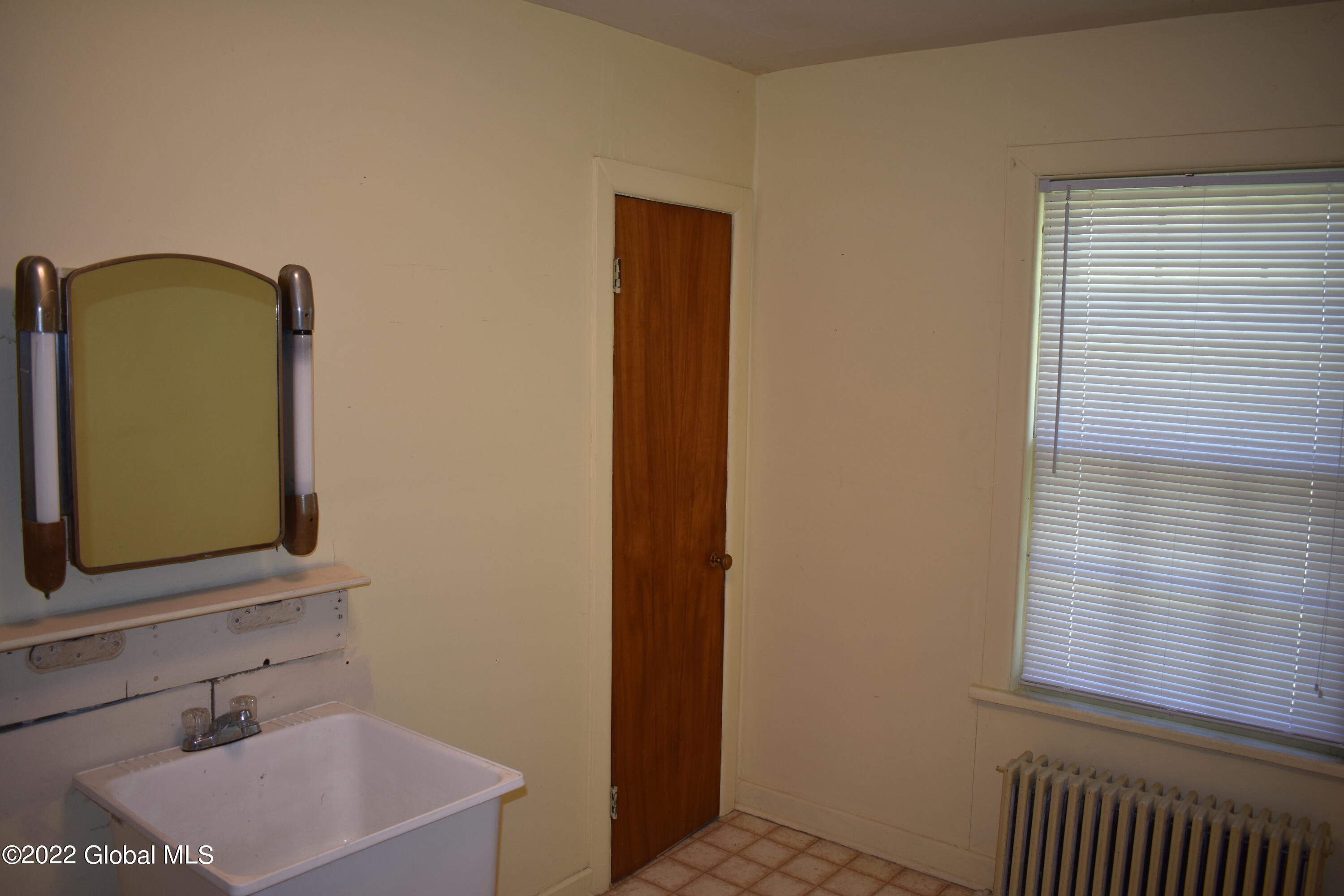 542 Loudon Road Colonie, NY 12211 - Photo 27 of 76 DSC_0116
