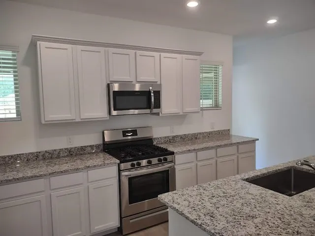 $1,795 | 1420 Cantabria Court, Conroe, TX 77301