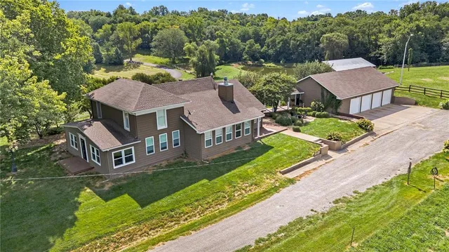 $1,400,000 | 16695 B Highway, Smithville, MO 64089