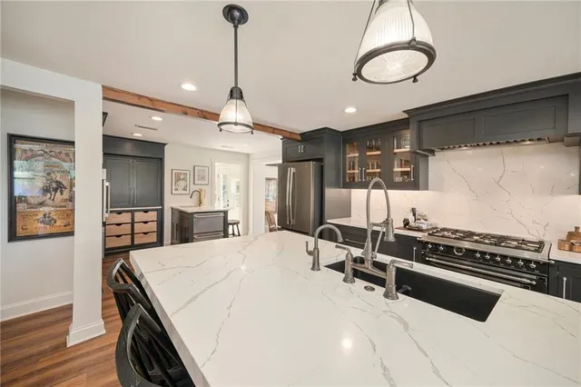 $1,400,000 | 16695 B Highway, Smithville, MO 64089