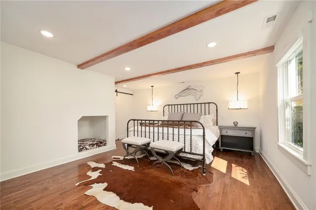 $1,400,000 | 16695 B Highway, Smithville, MO 64089