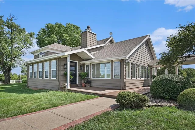 $1,400,000 | 16695 B Highway, Smithville, MO 64089