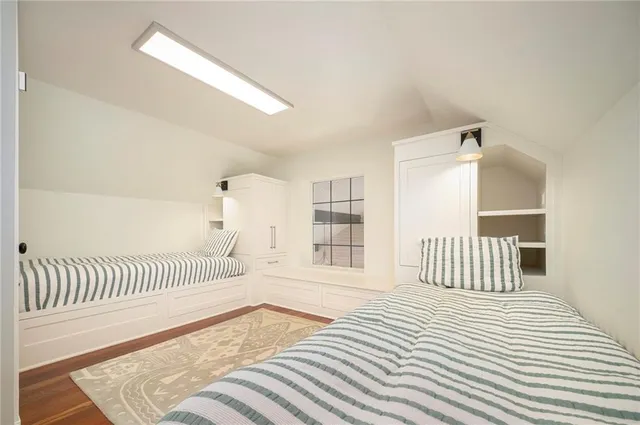 $1,400,000 | 16695 B Highway, Smithville, MO 64089