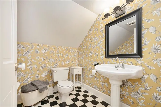 $1,400,000 | 16695 B Highway, Smithville, MO 64089