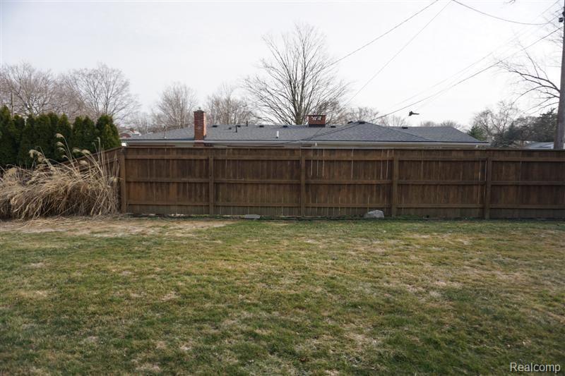 3903 Amherst Road Royal Oak, MI 48073 - Photo 46 of 48 DSC07142.JPG