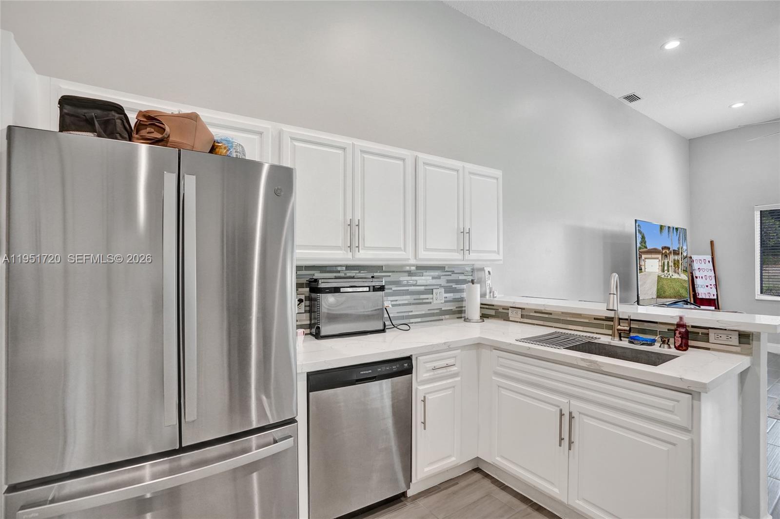 8795 Northwest 76th Place Tamarac, FL 33321 - Photo 12 of 69