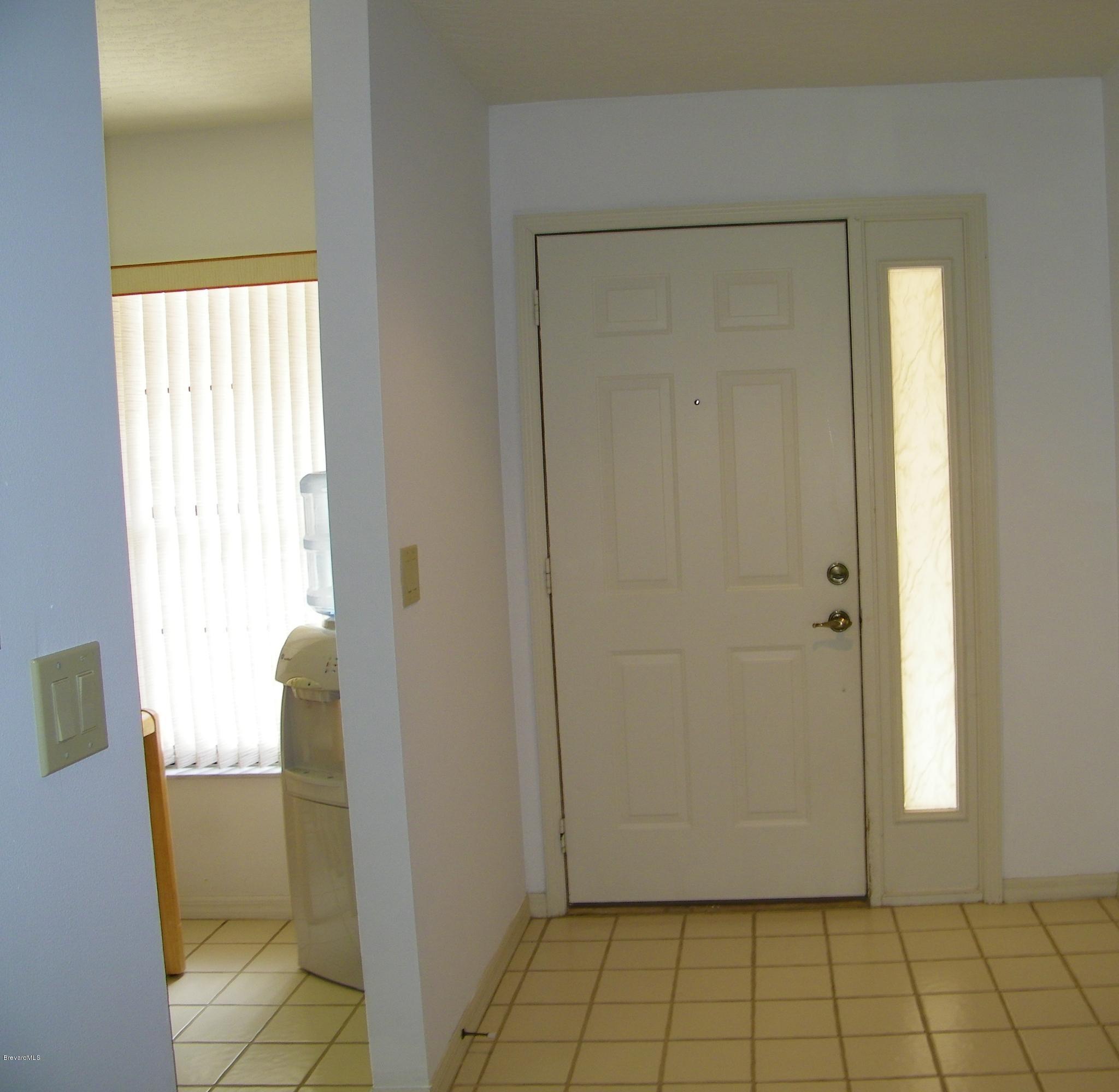 844 Ridge Lake Drive Melbourne, FL 32940 - Photo 23 of 29 Foyer