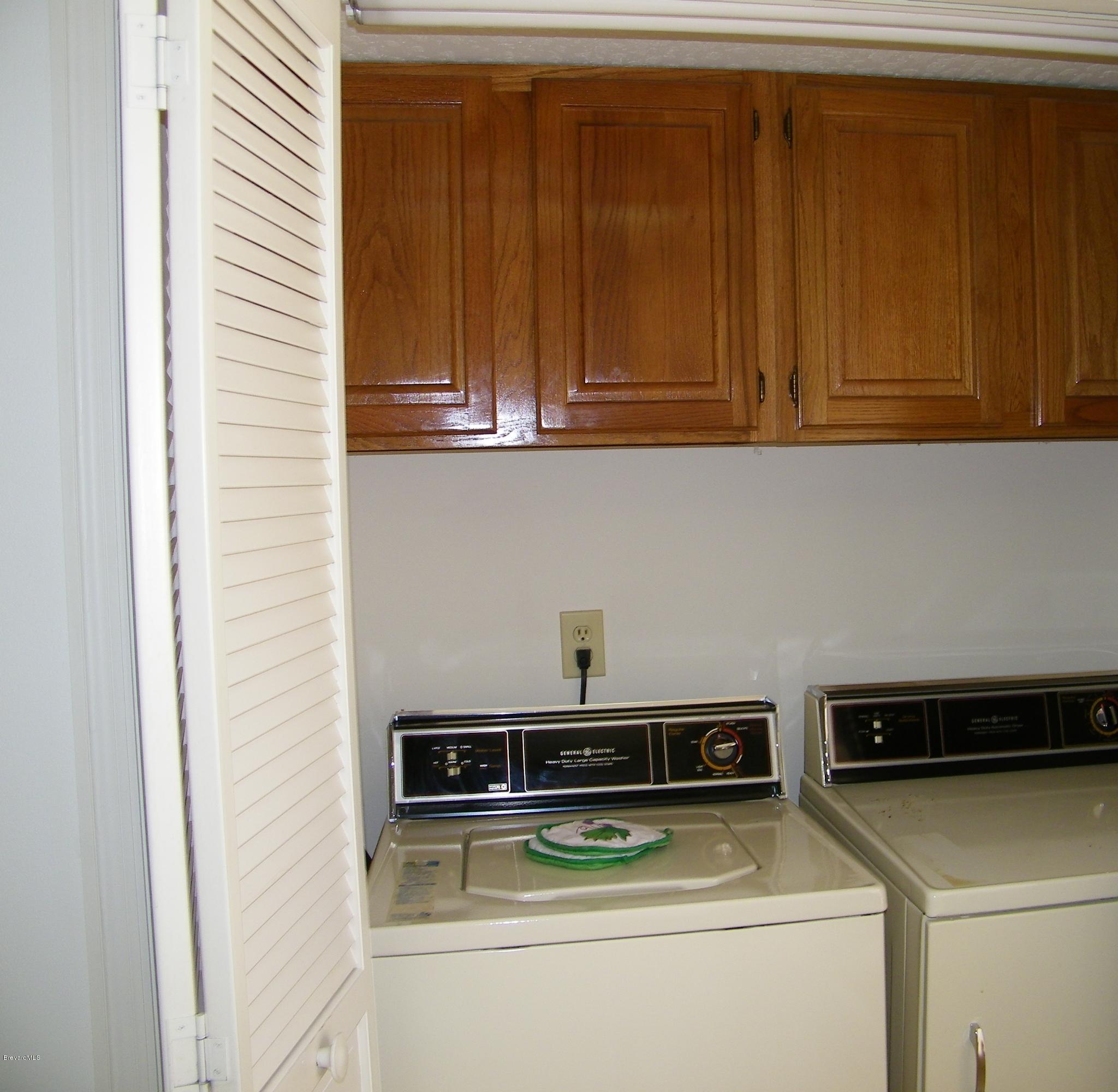 844 Ridge Lake Drive Melbourne, FL 32940 - Photo 24 of 29 Indoor Laundry