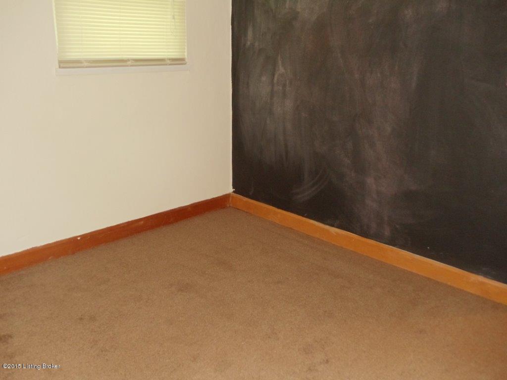 4702 Palma Road Louisville, KY 40272 - Photo 11 of 16 DSC07413