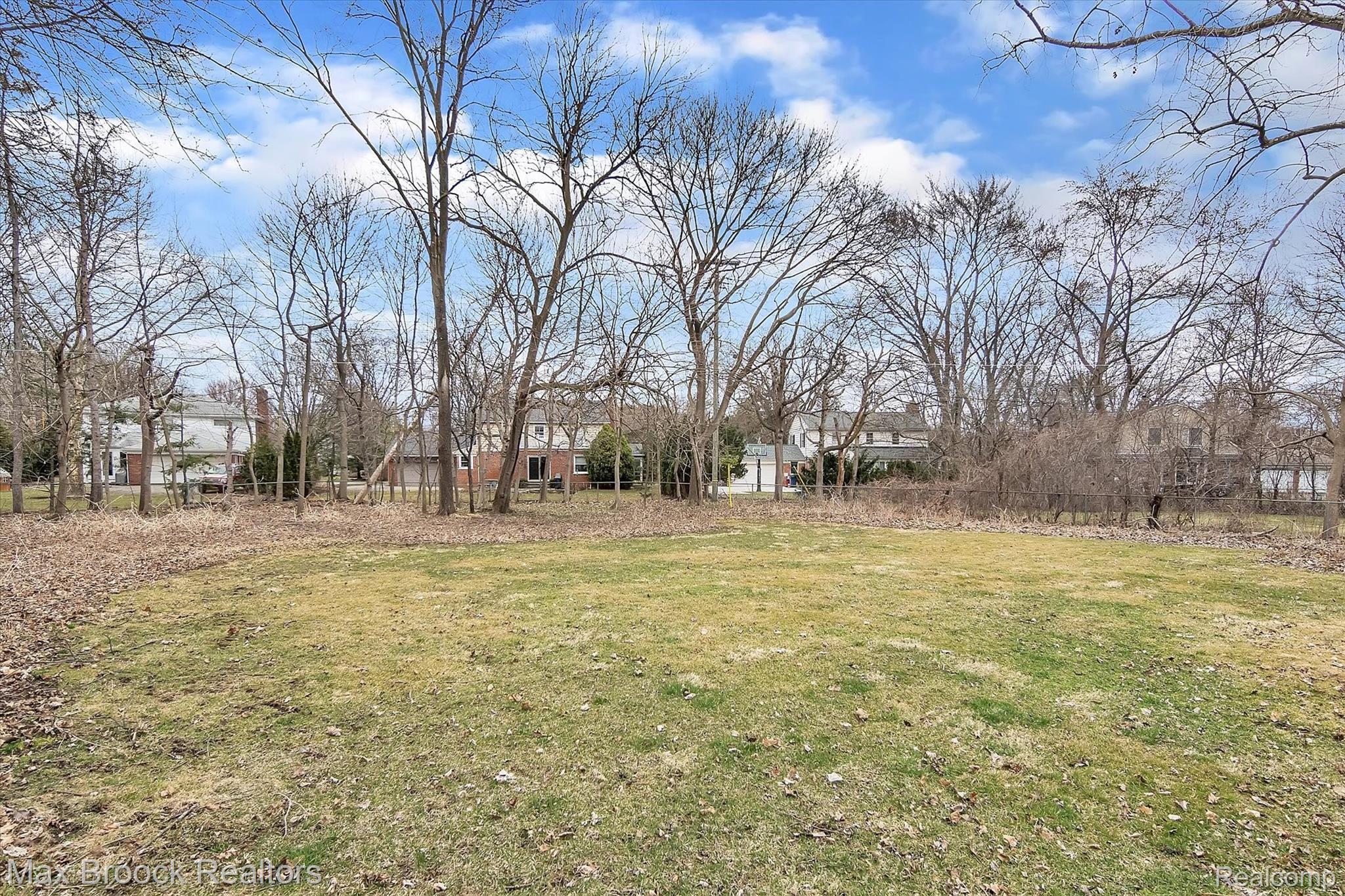 2300 West Maple Road Bloomfield Hills, MI 48301 - Photo 49 of 50 58-2300-W-Maple-Rd-WindowStill-Real-Estate-Photography-58.jpg