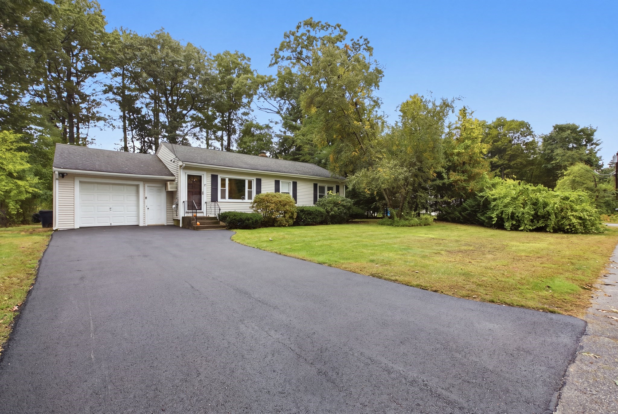 25 Howell Road Sudbury, MA 01776 - Photo 2 of 24 Gallery Image 2