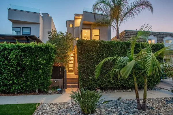 $2,325,000 | 4028 Shasta Street, San Diego, CA 92109